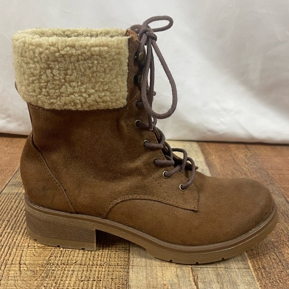 Mossimo Size 8 Sherpa Faux Suede Boots Outdoor Hiking Boho Chunky Fall Winter - Picture 1 of 8